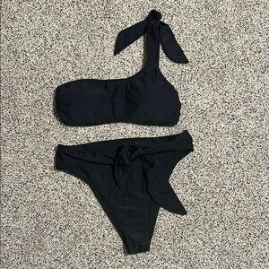 Abercrombie Black One-Shoulder Bikini